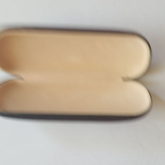 Eyeglass case, hardshell, green and black - Picture 2 of 3